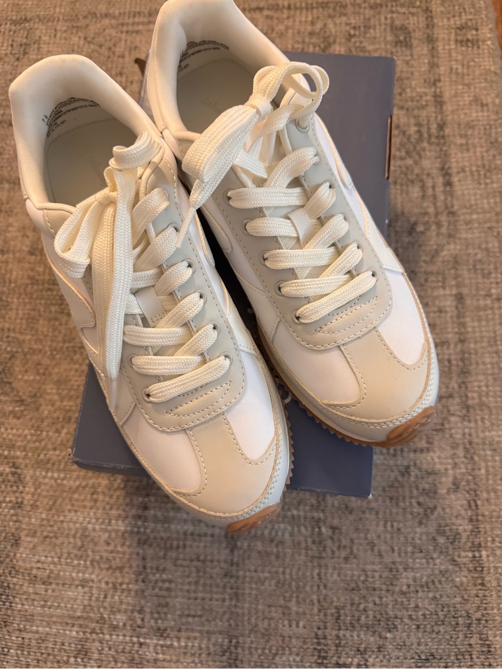 Universal Thread Mercedes Cream and Gum Retro Runner Sneakers - Picture 4 of 9